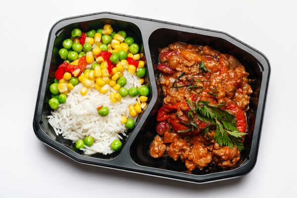 Beef Chilli Con Carne with Brown Rice & Fresh Veg (450g)