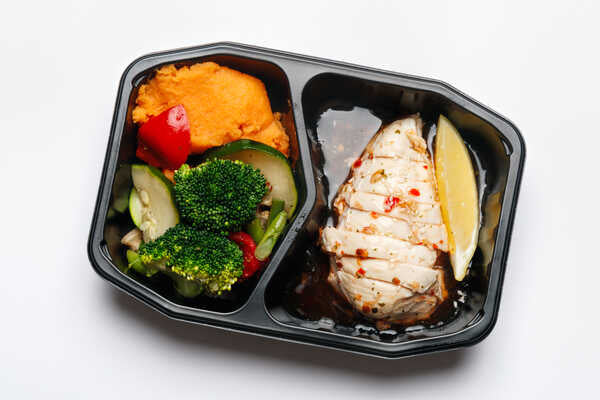 Sweet Chilli Chicken with Sweet Potato Mash & Fresh Veg (350g)